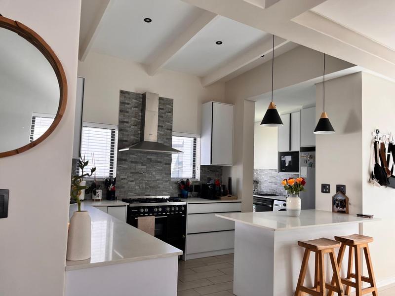 2 Bedroom Property for Sale in Sandown Western Cape